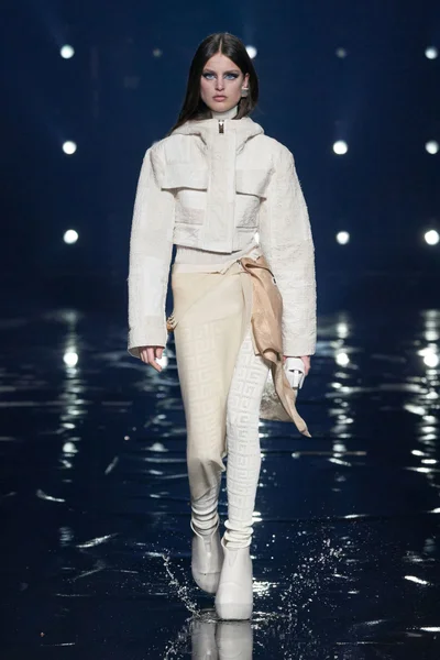 Look 42